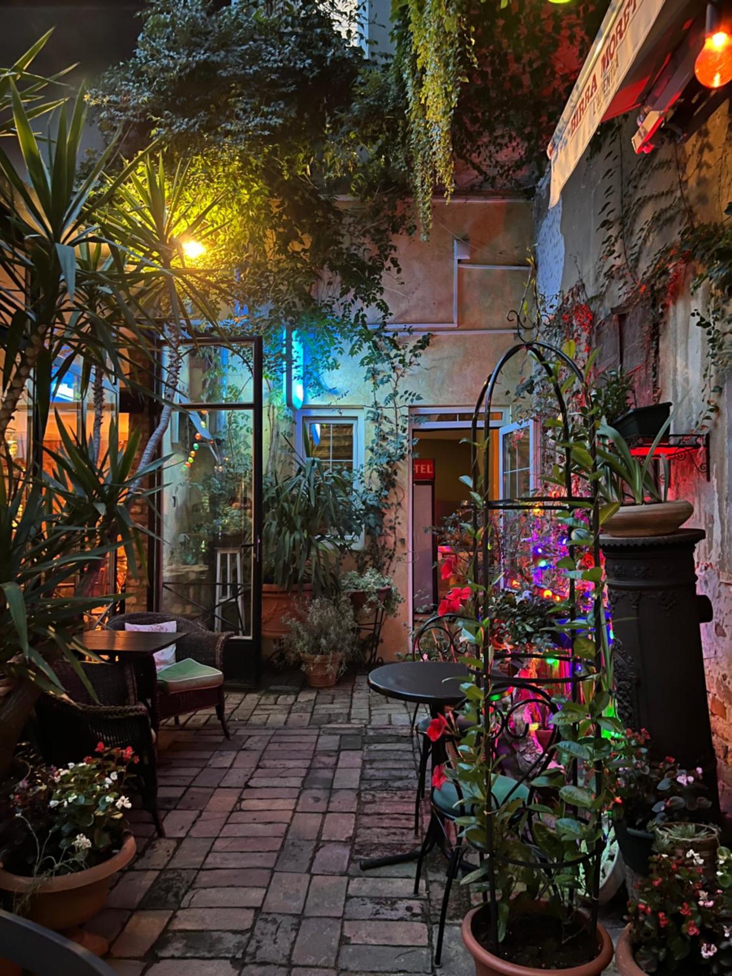 Bed And Breakfast "Caffe-Caffe" Kikinda Exterior photo