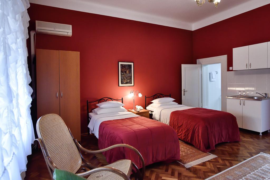 Bed And Breakfast "Caffe-Caffe" Kikinda Exterior photo