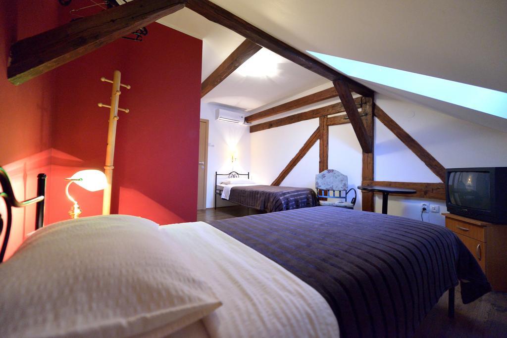 Bed And Breakfast "Caffe-Caffe" Kikinda Room photo