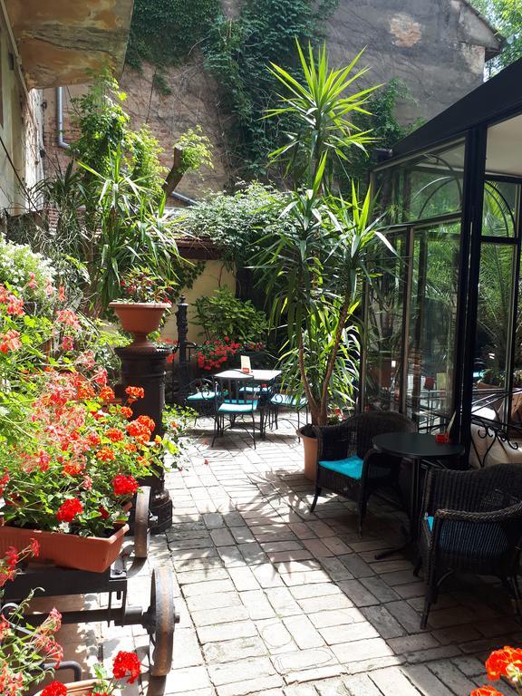 Bed And Breakfast "Caffe-Caffe" Kikinda Exterior photo